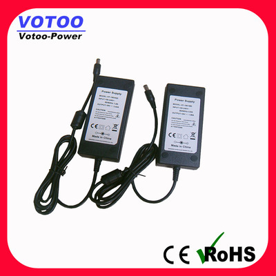 安全高效的12V5A电源适配器 数码、安防与灯饰设备的理想之选